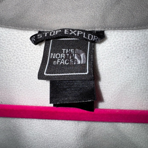 The North Face Leaf Pattern Jacket in White and Gray - Picture 6 of 6